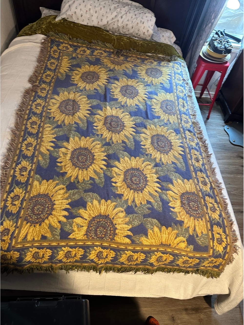Sunflower Patterned Jacquard Woven Throw Blanket with Fringe Edges
